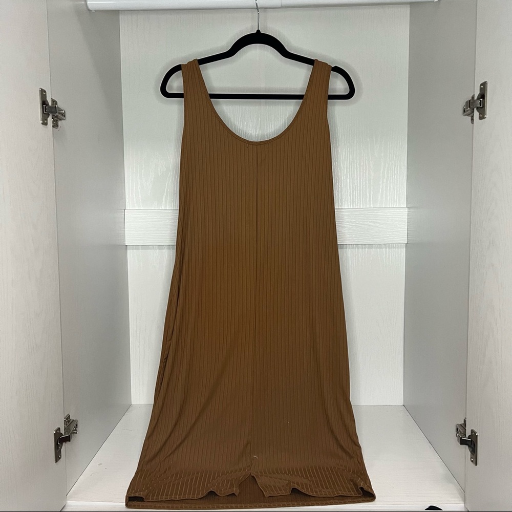 Autumn brown tank top dress size 2x with a small slit in the back